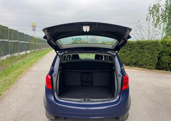 Opel Meriva cena 17900 przebieg: 195000, rok produkcji 2012 z Kożuchów małe 137